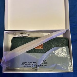 Dooney and Bourke Large Zip Around Wristlet in Forest Green